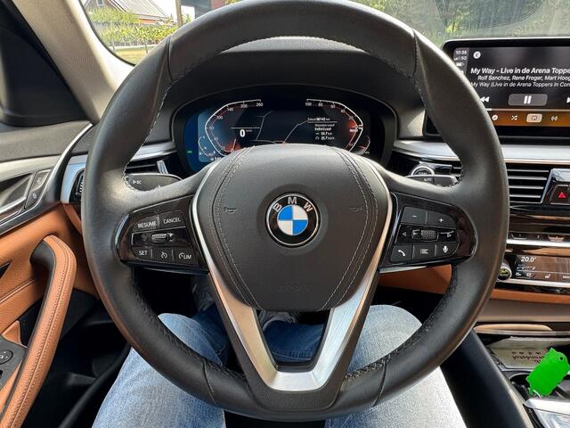 BMW 5-SERIE 520 i Touring autom 184pk Bns Edition Plus ecc,navigatie,led,leer,sportstoel,lmv,pdc
