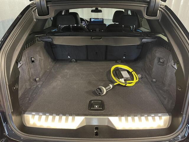 BMW 5-SERIE Touring 530e High Executive M Sport 19"/Stoel + stuurverwarming/Adaptieve cruise/LED/Camera/Apple Carplay & Android Auto/HiFi