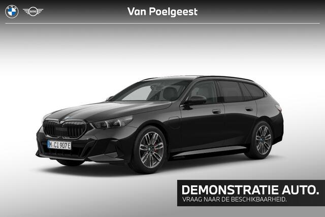 BMW 5-SERIE Touring 530e M Sportpakket Pro / Innovation Pack / Travel Pack / Comfort Pack / Panoramadak