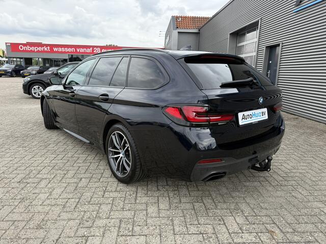 BMW 5-SERIE Touring 530e M Sport Touring Trekhaak Head-Up Display LED ACC Harman-Kardon Lederen interieur Carplay