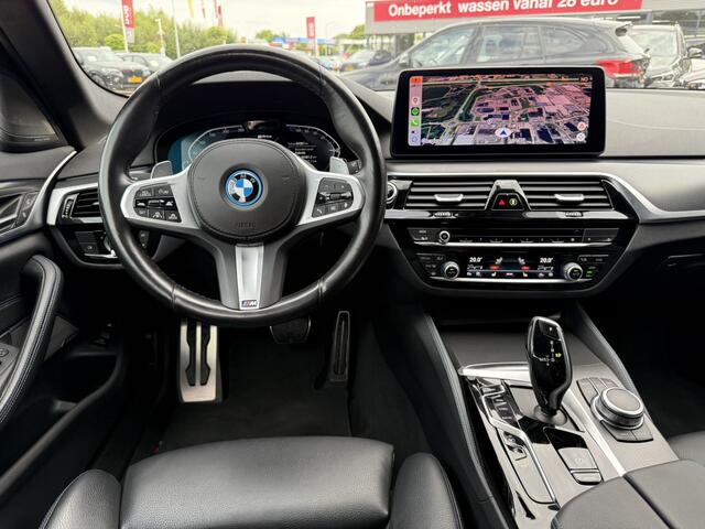BMW 5-SERIE Touring 530e M Sport Touring Trekhaak Head-Up Display LED ACC Harman-Kardon Lederen interieur Carplay