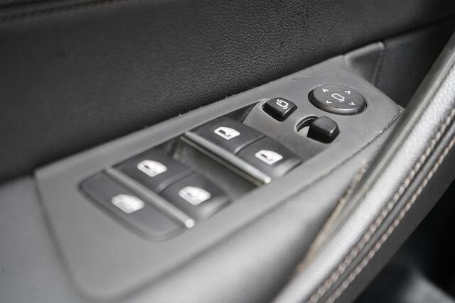 BMW 5-SERIE 530e 293pk M Sport Edition | Leder | Sportstoelen | Elektr.verstl. stoelen | Trekhaak