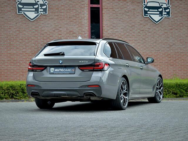 BMW 5-SERIE Touring 530e M Sport | ACC | Panorama | Trekhaak