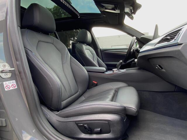 BMW 5-SERIE Touring 530e M Sport | ACC | Panorama | Trekhaak