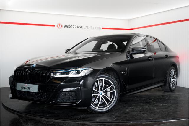 BMW 5-SERIE 530e High Executive M-sport Schuifdak Electrische trekhaak Laserkoplampen