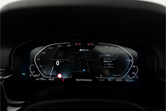 BMW 5-SERIE 530e High Executive M-sport Schuifdak Electrische trekhaak Laserkoplampen