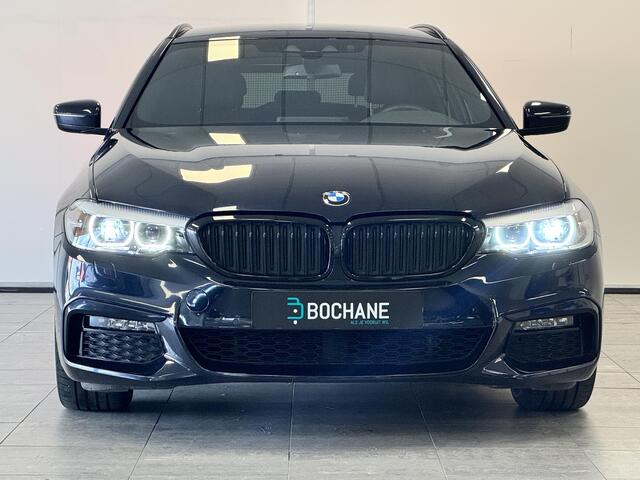 BMW 5-SERIE Touring 520i High Executive M-sport | TREKHAAK | DEALERONDERHOUDEN |