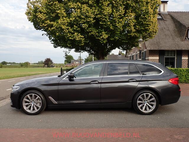 BMW 5-SERIE Touring 530D X-DRIVE PANODAK/ACC/HEADUP/TREKHAAK/COMFORTLEDER