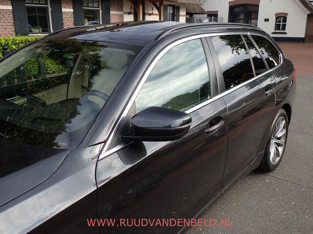 BMW 5-SERIE Touring 530D X-DRIVE PANODAK/ACC/HEADUP/TREKHAAK/COMFORTLEDER