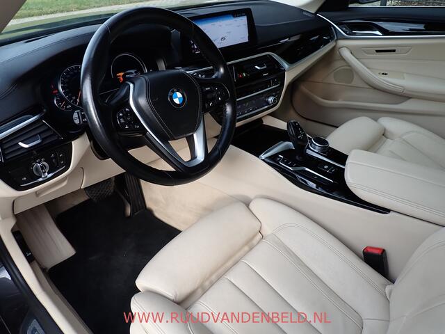 BMW 5-SERIE Touring 530D X-DRIVE PANODAK/ACC/HEADUP/TREKHAAK/COMFORTLEDER