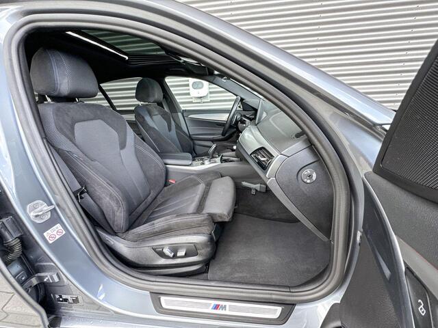 BMW 5-SERIE Sedan 530e xDrive M Sportpakket / Innovation Pack / Trekhaak / Schuif-/kanteldak / Soft-Close