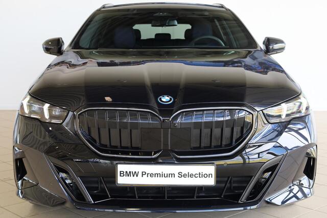 BMW 5-SERIE Touring 530e | M Sport Edition | M Sportpakket | M Sportpakket Pro | Equipment Pack Pro | Travel Pack | Ekris Selection
