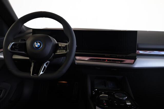 BMW 5-SERIE Touring 530e | M Sport Edition | M Sportpakket | M Sportpakket Pro | Equipment Pack Pro | Travel Pack | Ekris Selection