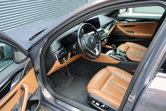 BMW 5-SERIE 545e xDrive Lurxury Adaptive-Cruise Laser Comfortzetels-Leder Head-Up Harman-Kardon Elektr.-Trekaak