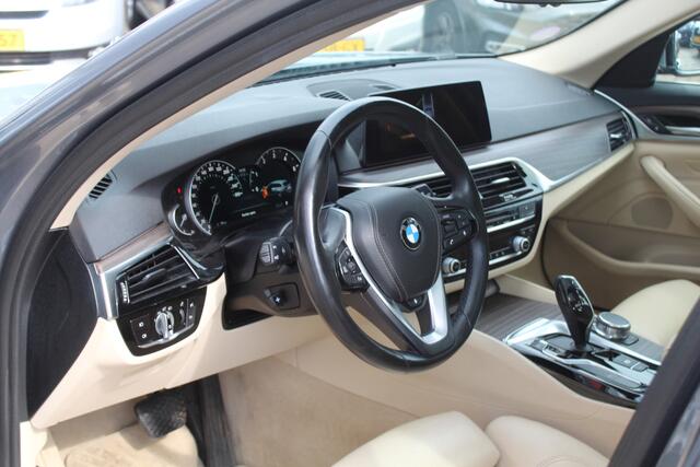BMW 5-SERIE Touring 520i Corporate Lease High Executive