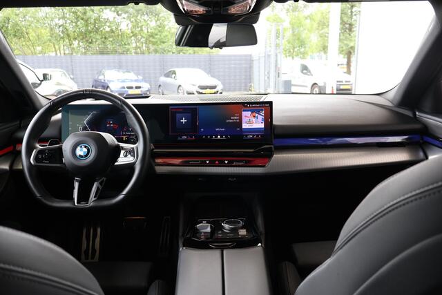 BMW 5-SERIE Sedan 550e xDrive | M Sportpakket | Innovation Pack | Comfort Pack