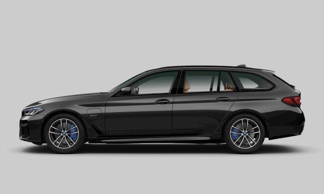 BMW 5-SERIE Touring 530e xDrive M-Sport | Panoramadak | CoPilot | Laser | Head Up
