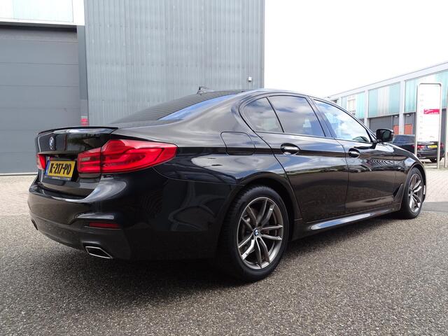 BMW 5-SERIE 520d EDE High Executive AUTOMAAT | NAVIGATIE | M-PAKKET | 360 CAMERA| LEDER | STOELVERWARMING | PARKEER SENOREN | LED PAKKET |