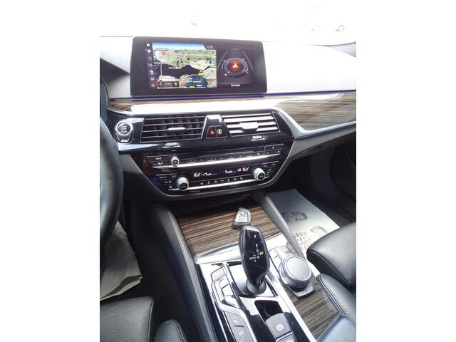BMW 5-SERIE 520d EDE High Executive AUTOMAAT | NAVIGATIE | M-PAKKET | 360 CAMERA| LEDER | STOELVERWARMING | PARKEER SENOREN | LED PAKKET |