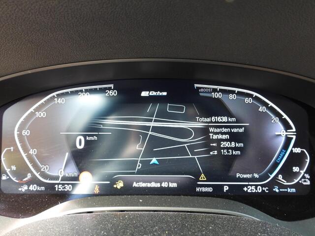 BMW 5-SERIE Touring 530e Luxury Line NAVI/LEER/LASER LED/TREKH./18"LMV!