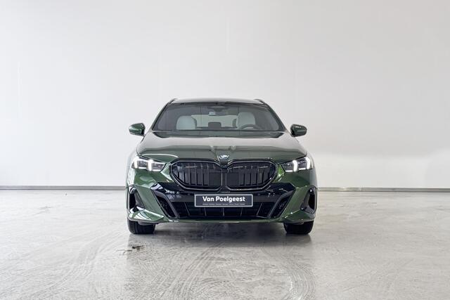 BMW 5-SERIE Touring 550e xDrive | M Sport Pro | Innovation Pack | Travel Pack | Comfort Pack | Trekhaak