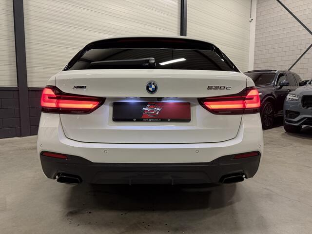 BMW 5-SERIE Touring 530e xDrive M-Sport PANO/LASER/TREKHAAK/HEAD-UP/VOL-LEER SPORT/KEYLESS/19"M-SPORT/CAMERA/SHADOW-LINE/DONKERE-HEMEL/VOLLEDIG BMW DEALER HISTORIE