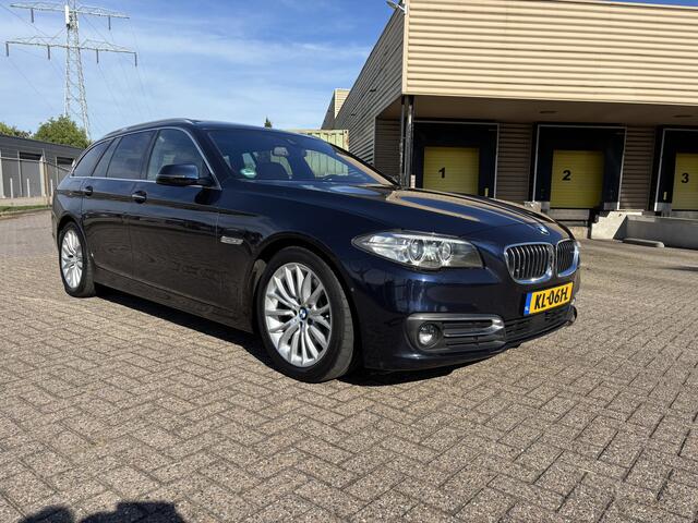 BMW 5-SERIE Touring 520i Luxury Edition automaat [ Full option, NL-auto, 1e eig, dealer oh ]