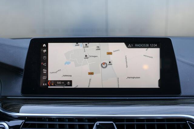 BMW 5-SERIE 520i Aut8 Exe ? Leder ? H&K ? Sfeer