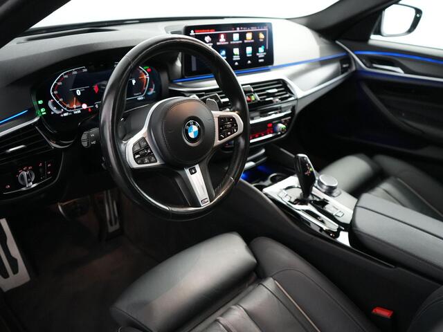 BMW 5-SERIE Touring 530i xDrive High Executive M-Sport | 4wielsturing | HUD | Pano | M remmen | 20 inch |