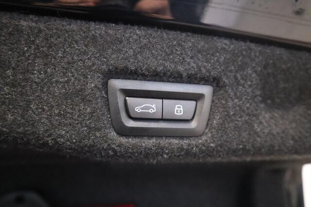 BMW 5-SERIE 530e M Sport Edition Panoramadak Head-up Harman/Kardon