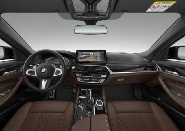 BMW 5-SERIE 530i High Executive Edition M Sport - Schuifdak - Comfortstoelen - Parking Assistant Plus - Elektrisch verwarmde voorstoelen - High Beam Assistant - Hifi - BMW Laserlight - Stuurwielrand verwarmd -