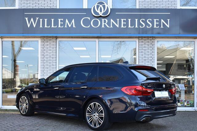 BMW 5-SERIE Touring 540i xDrive High Executive Pano Comf Zetels