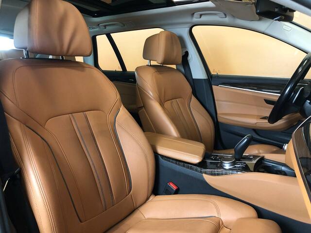 BMW 5-SERIE Touring 520i High Executive comfortstoelen | leer | panoramadak | head up