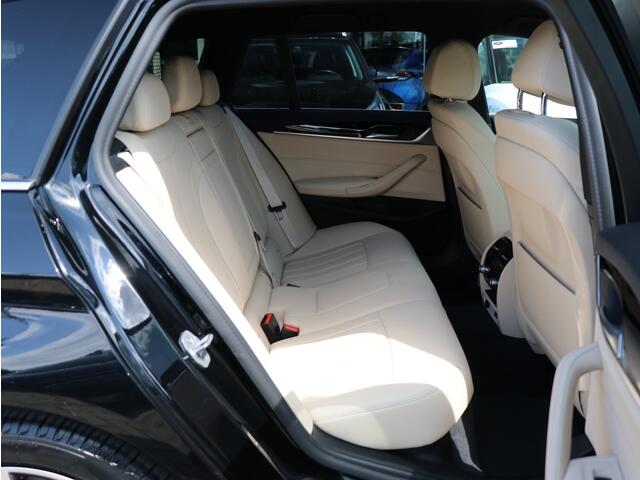 BMW 5-SERIE 530e High Executive I Leder I Keyless I Dodehoekdetectie
