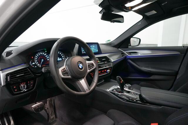 BMW 5-SERIE 530e M-Sport | Schuifdak | Hifi | Camera