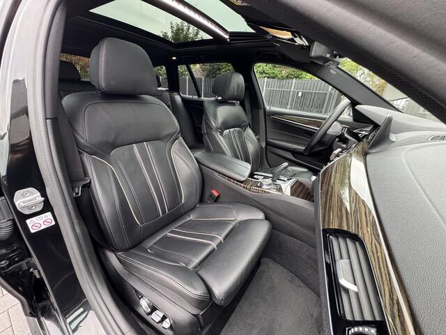 BMW 5-SERIE Touring 530i xDrive M Sport High Executive | Panorama | HUD | 19" | Keyless
