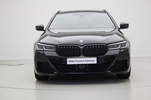BMW 5-SERIE Touring 530e M-Sport | Trekhaak | Harman Kardon | Panorama | Active Cruise Control | Head-Up | Privacy glass