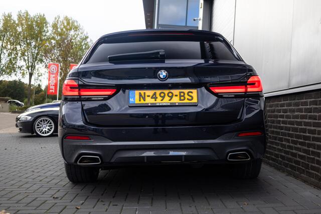 BMW 5-SERIE Touring 520d 191 pk High Executive M-Sportpakket / Facelift/ Sport-Stoelen/ Stoel.Verw/ Adap.Cruise/ Stuur.Verw/ Apple-Carplay/ Camera/ 19 '' LMV