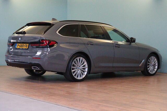 BMW 5-SERIE Touring 520i Business Edition Plus | NAVI | CLIMA | CAMERA + PDC | STOELVERW+GEHEUGEN | LED |