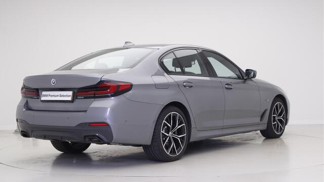 BMW 5-SERIE 530e M-Sport | 19" | Trekhaak | Harman Kardon | Driving Assistant Professional |