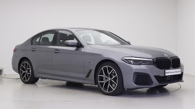 BMW 5-SERIE 530e M-Sport | 19" | Trekhaak | Harman Kardon | Driving Assistant Professional |