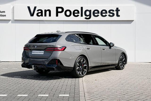 BMW 5-SERIE Touring 530e M Sport Edition | M Sport Pro | Innovation Pack | Travel Pack | Comfort Pack | Trekhaak