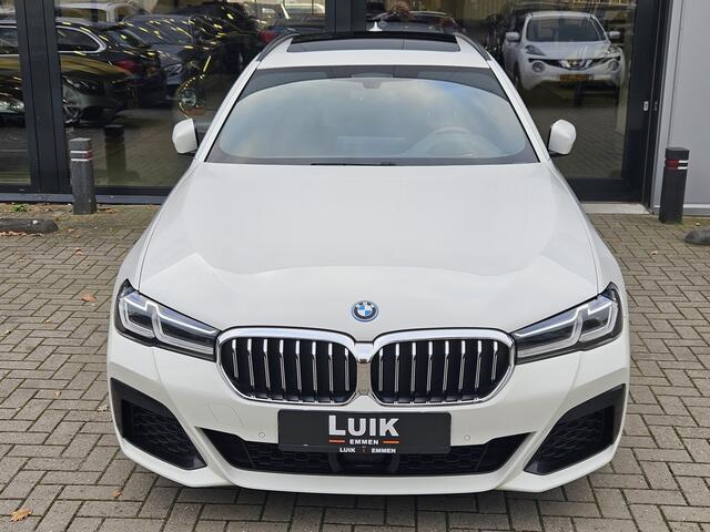 BMW 5-SERIE Touring 530e High Executive + M-SPORT + LASER + PANO DAK + HARMAN KARDON + KEYLESS