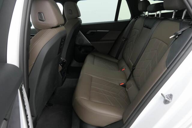 BMW 5-SERIE Touring 520i M-Sport | Driving Assistant Plus | Harman Kardon | Panorama | Standkachel | Trekhaak |