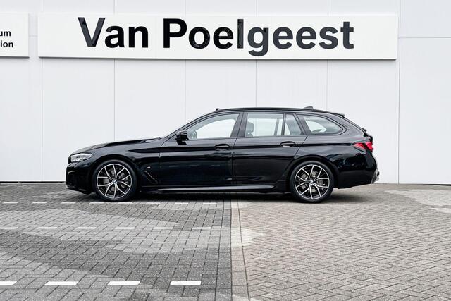 BMW 5-SERIE Touring 520i M Sport | Trekhaak | Panoramadak