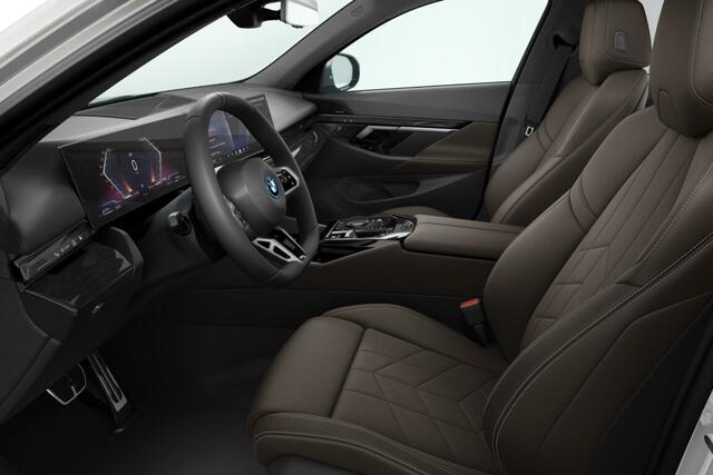 BMW 5-SERIE Sedan 530e M Sport Edition | Travel Pack