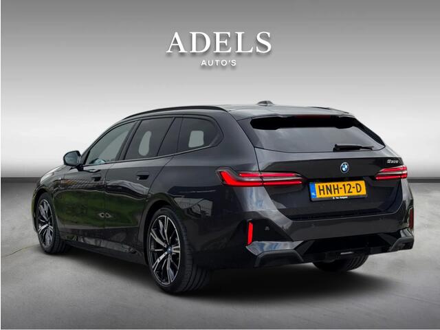 BMW 5-SERIE Touring 530e M Sport Pro Edition HUD H/K Sound Trekhaak NL Auto 3500km NAP!
