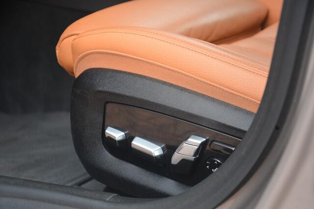 BMW 5-SERIE 530e iPerformance High Executive | BMW Individual | Navigatie | H&K L7 Surround | 360 Camera | Schuifdak | NL auto!! | BMW premium garantie nog van toepassing!!