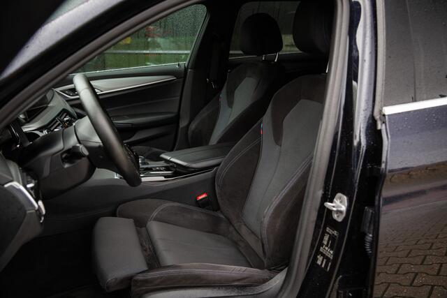 BMW 5-SERIE Touring 520d Executive, Origineel Nederlands, M-sport, Trekhaak, Navigatie, BMW Display Key,