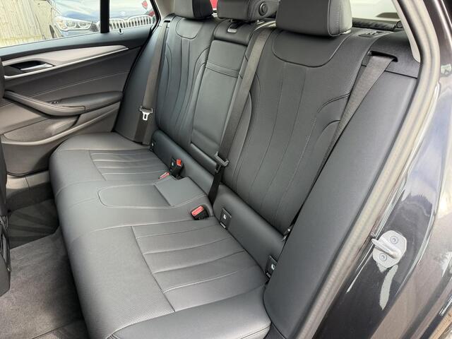BMW 5-SERIE Touring 530e Business Edition Plus Org NL 1ste eigenaar